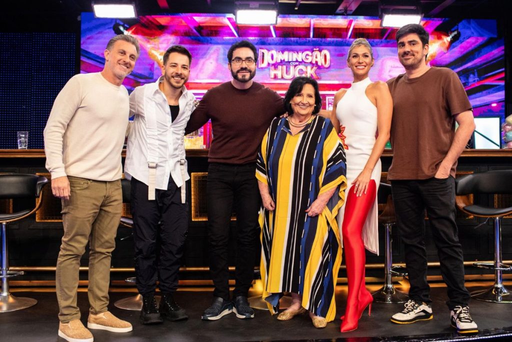 Luciano Huck, Junior, Padre Fábio de Melo, Dona Déa, Lívia Andrade e Marcelo Adnet