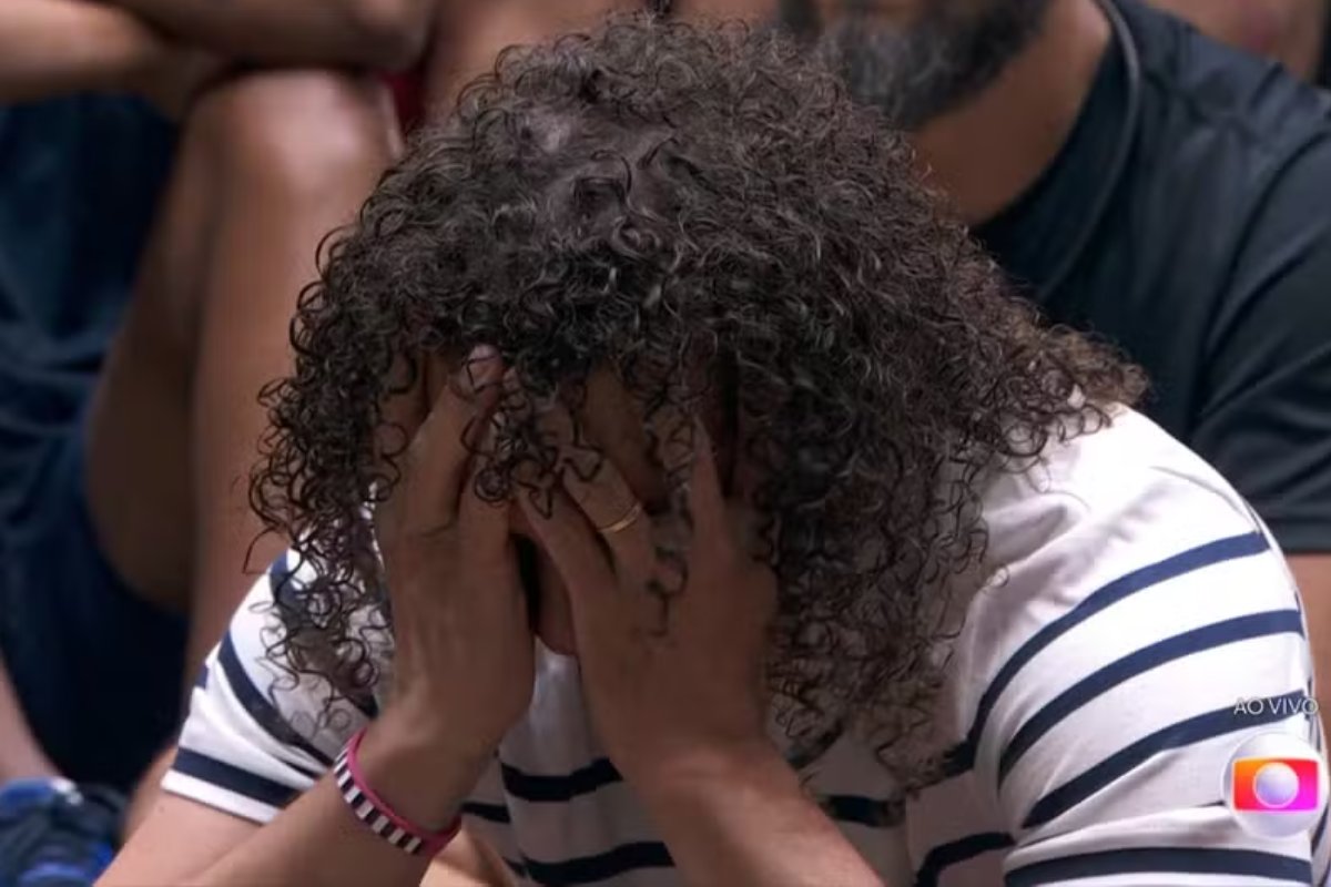 maycon chorando após ser eliminado do bbb244