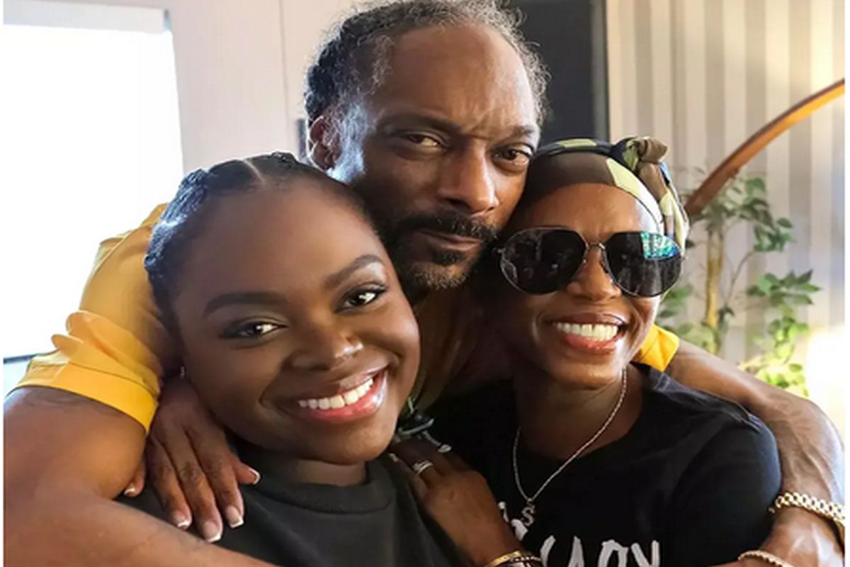 Cori Broadus com os pais Snoop Dogg e Shante
