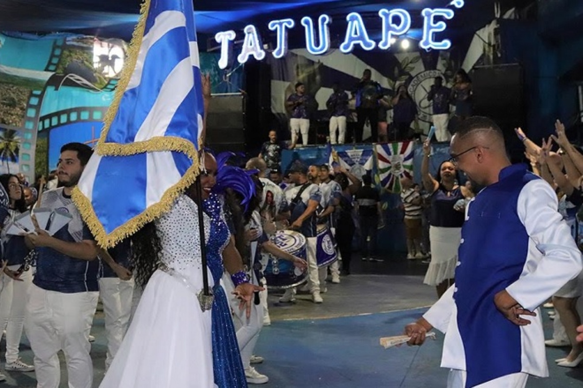 Carnaval SP - Mestre-sala e Porta-bandeira da escola de samba Acadêmicos do Tatuapé