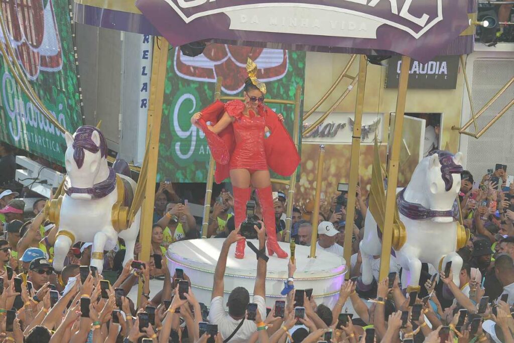 Caludia Leitte encerrando Carnaval de Salvador