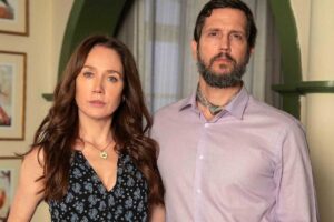 Egídio (Vladimir Brichta) e Dona Patroa (Camila Morgado) em Renascer