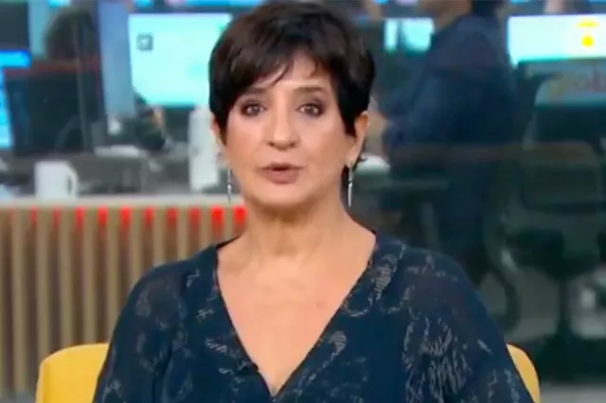 Mônica Waldvoguel na bancada do Globonews