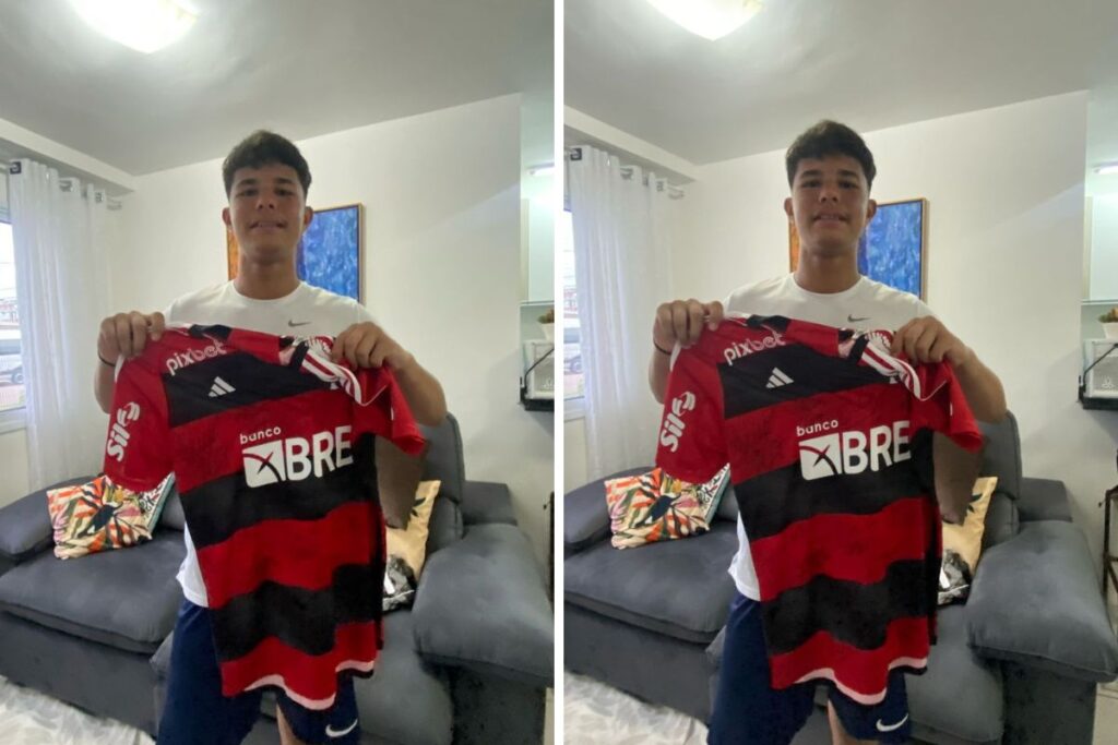 Bruninho com camisa do Flamengo autografada