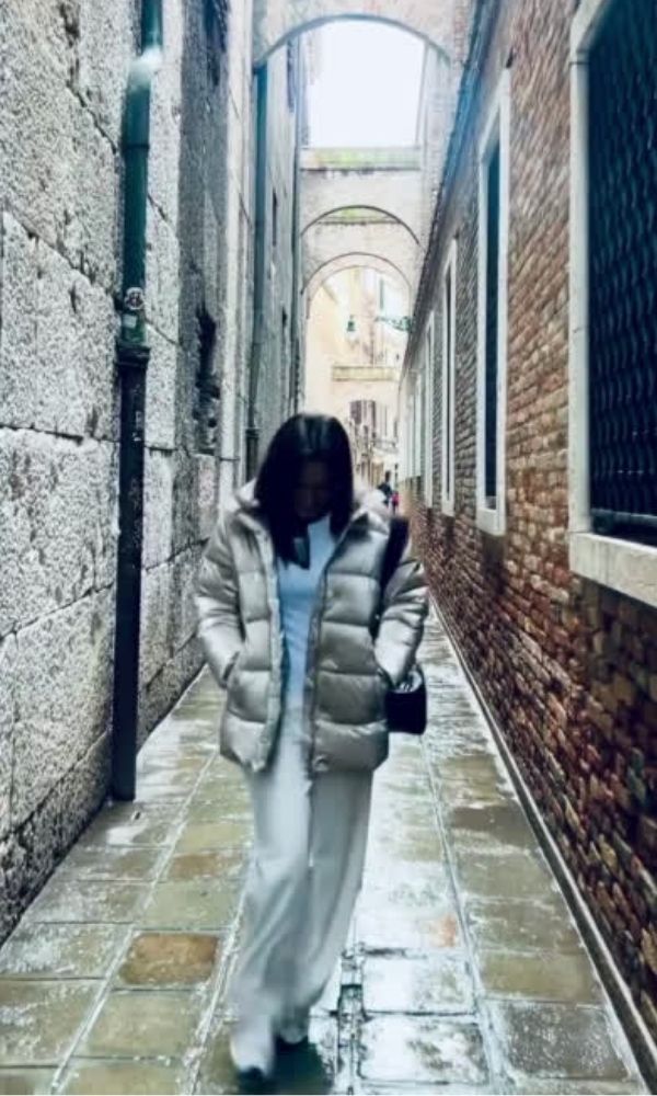 Carol Peixinhocaminha pelas ruas de Veneza – Foto: Reprodução Instagram