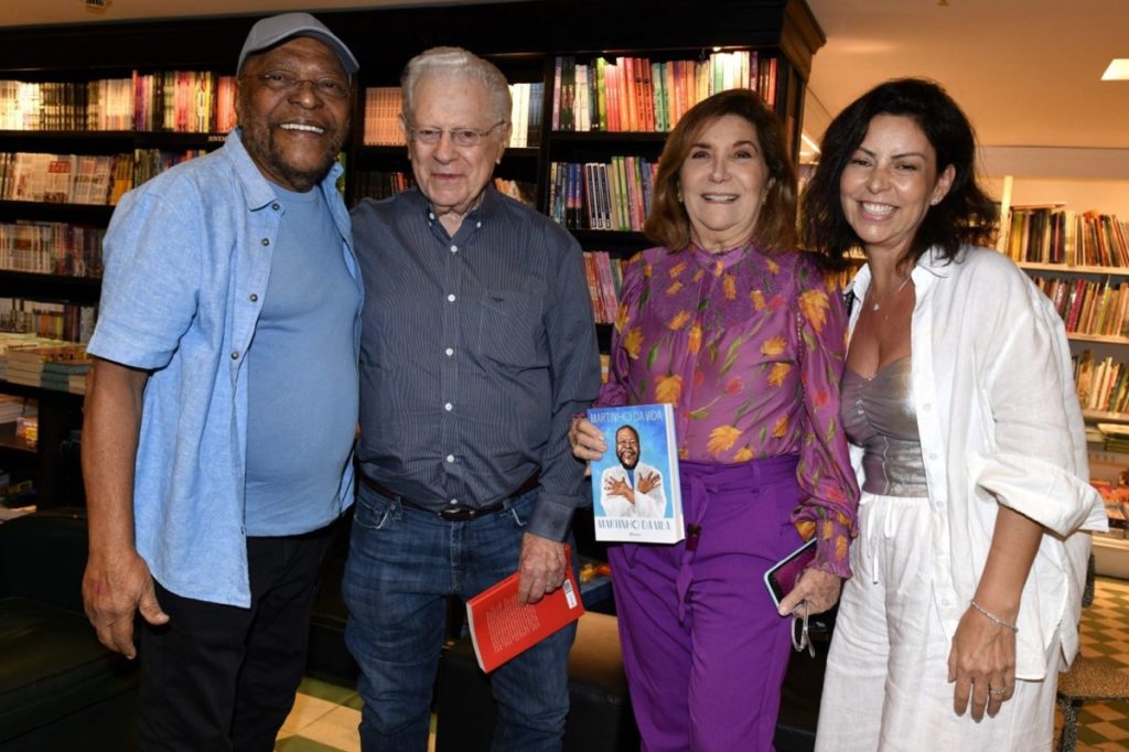 Martinho da Vila, Arnaldo Niskier, Ruth Niskier e Cléo Ferreira 