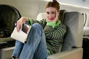 Marina Ruy Barbosa em avião