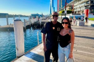 Thiaguinho e Carol Peixinho em clima de romance