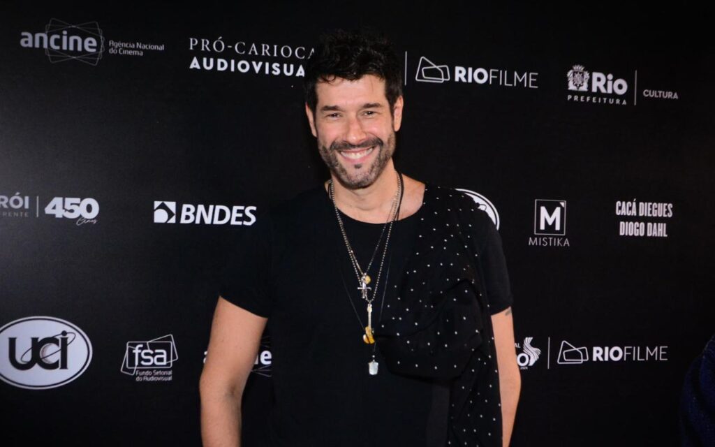 Daniel Del Sarto na pré-estreia de Aumenta que É Rock 'n Rol - Foto: Webert Belicio/ AgNews