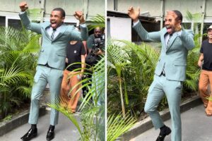 Davi de terno saindo do Projac