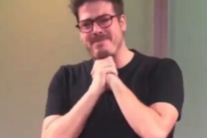 fabio porchat chorando em espetáculo
