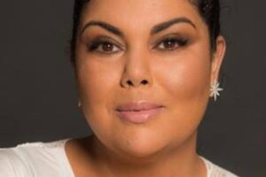 retrato de fabiana karla maquiada