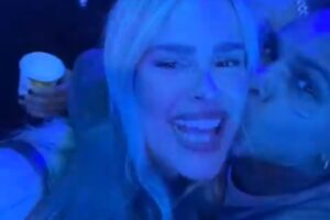 rodriguinho beijando bochecha de yasmin brunet