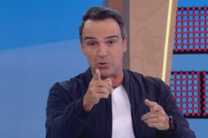 Tadeu Schmidt apresentando o BBB