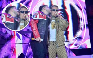 Matheus Fernandes morde a orelha de MC Daniel em gravação de seu novo DVD