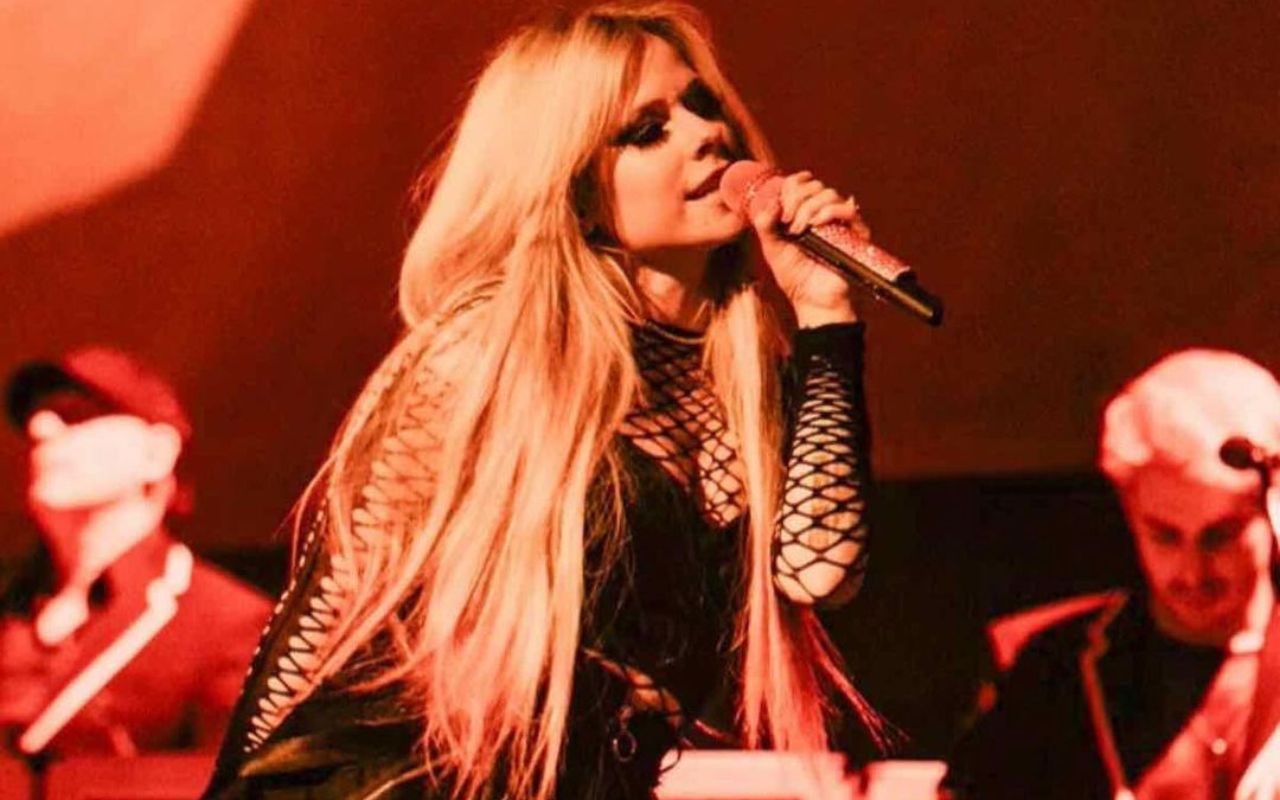 Avril Lavigne revela set list e datas de sua turne 2024