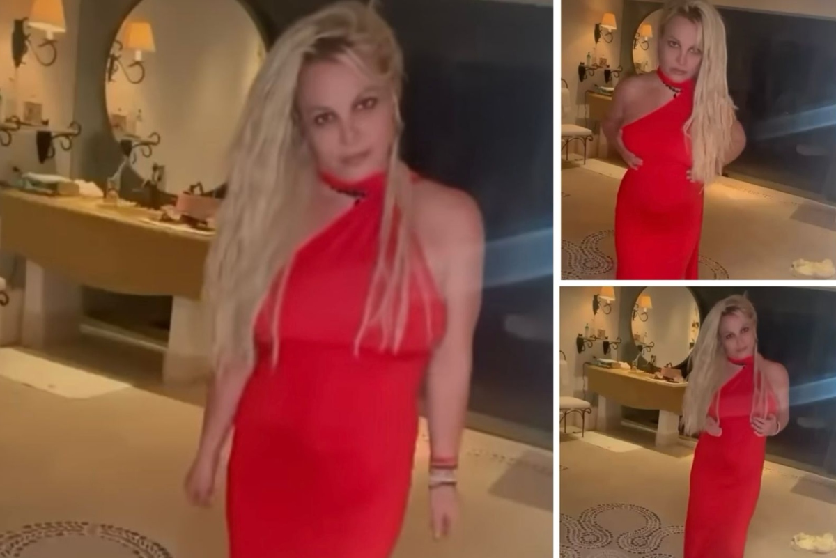 Britney Spears de vestido vermelho