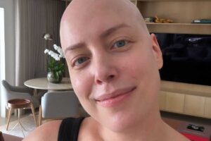 fabiana justus posando após aula de ginástica