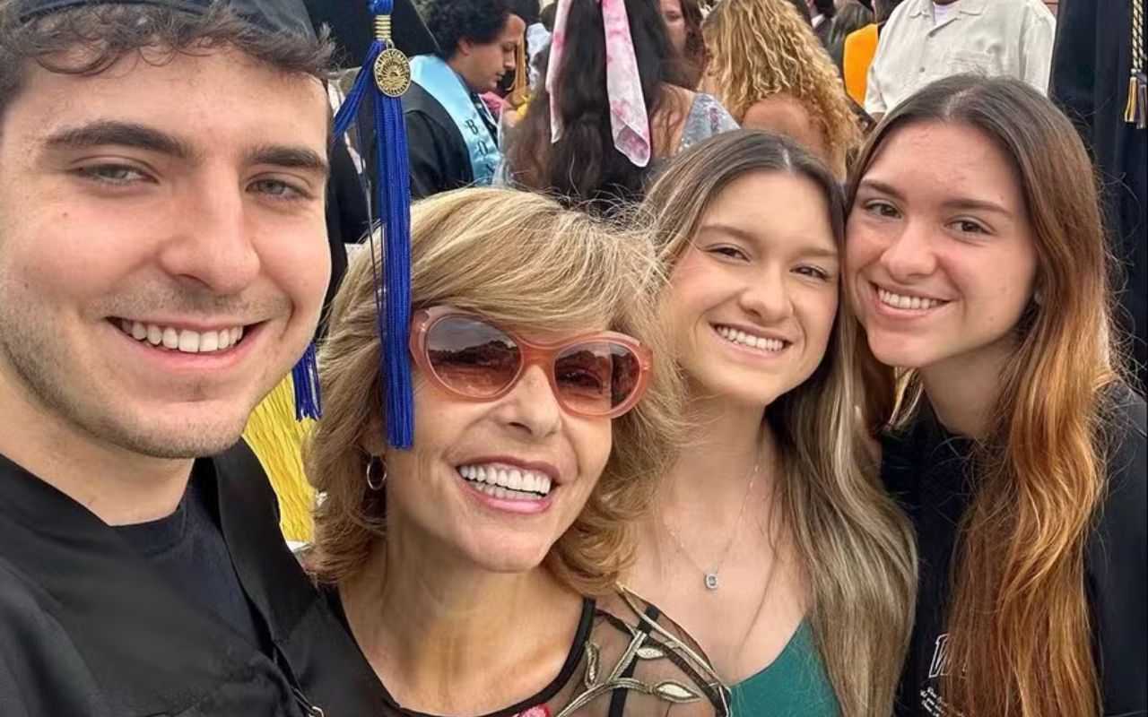 João Augusto Liberato, sua mãe e irmãs - Foto: Reprodução Instagram