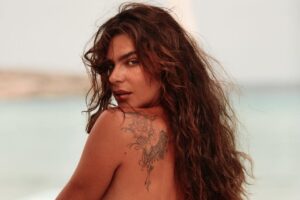 Influencer Mariana Goldfarb sofre com intoxicação alimentar