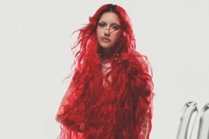 Priscilla lança álbum pop com participações especiais