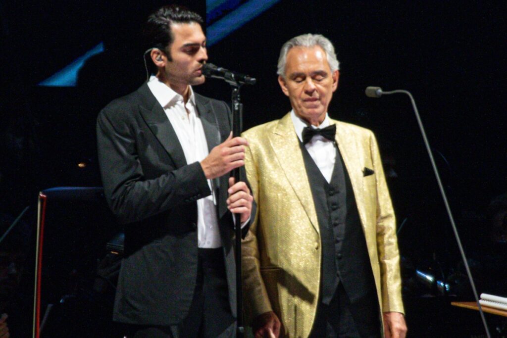 Show de Andrea Bocelli com o filho, Matteo