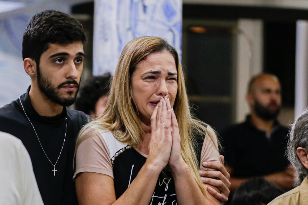 Andreia de Andrade chora por Nahim