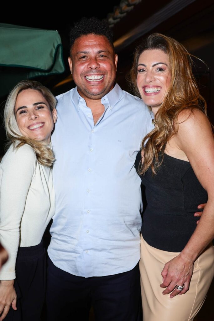 Wanessa, Ronaldo e Elaine Mickely na festa de Luciana Cardoso