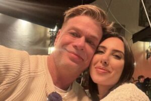 Fábio Assunção e Isa Salmen abraçados