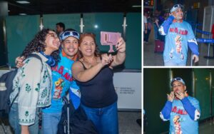 Gloria Groove atende fãs no aeroporto — Foto: Araujo/Agnews