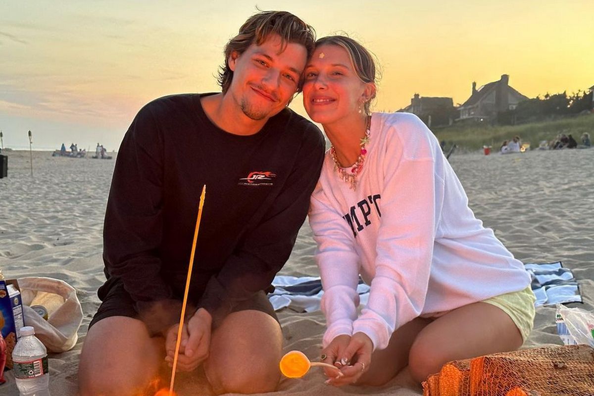 Jake Bongiovi, Millie Bobby Brown na praia