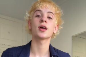 juliano floss dançando