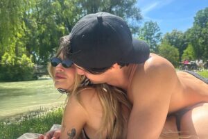 Luisa Sonza posa com namorado