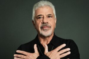 Lulu Santos internado