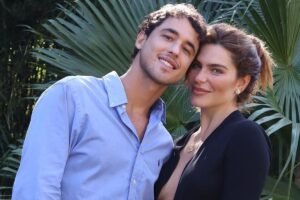 mariana goldfarb posando grudadinha com rafael kemp