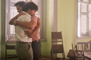 No Ranho Fundo - Marcelo Gouveia (José Loreto) e Artur (Túlio Starling) fazem as pazes