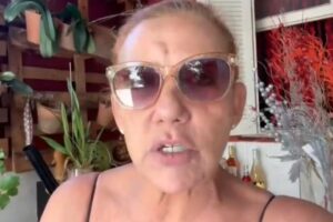 rita cadillac falndo de nahim no balanço gral