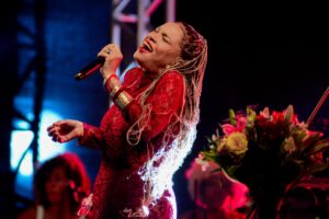 Show de Teresa Cristina na praia