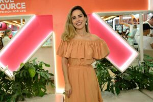 wanessa camargo em feira alimentícia