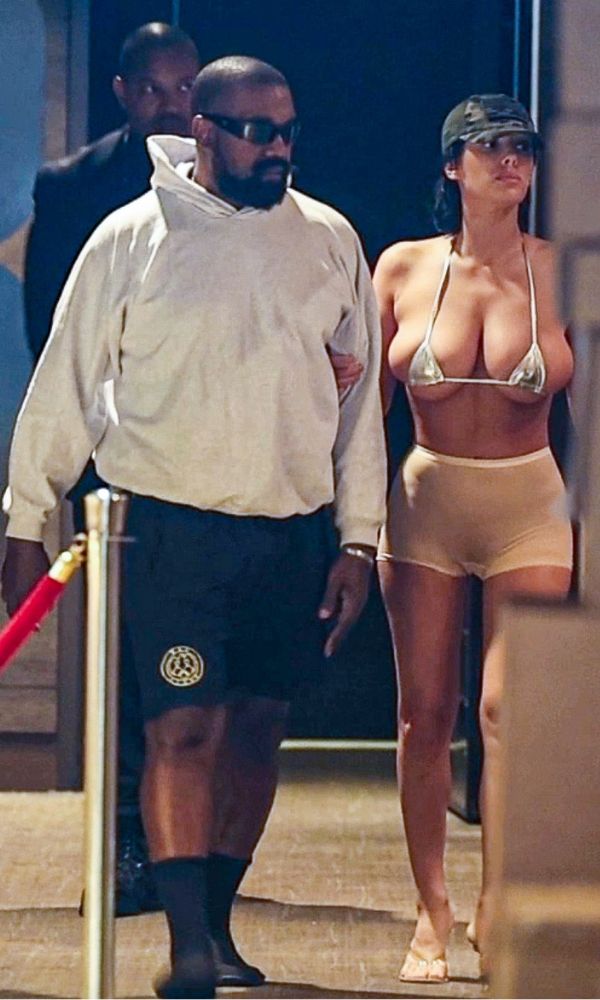 Fãs acusam Kanye West por tratar sua esposa como um ‘Pet sexual’