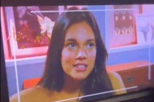 alane dias gravando monólogo