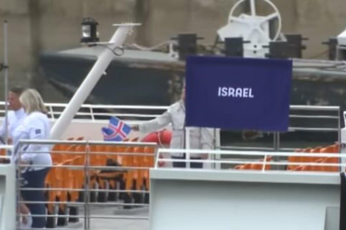 barco da delegação de israel nas olimpiadas de paris 2024