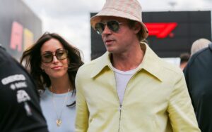 Ines de Ramon ensina Brad Pitt a tomar banho e ser mais limpinho