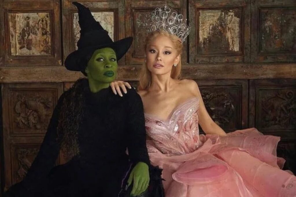 Cynthia Erivo e Ariana Grande no filme 'Wicked'