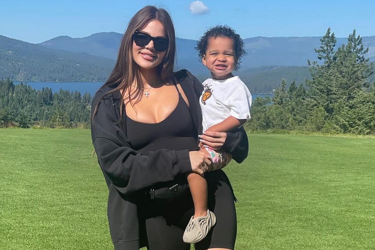 Khloe Kardashian e o filho Tatum