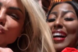 Liziane Gutierrez e Edlaine Barboza posando juntas