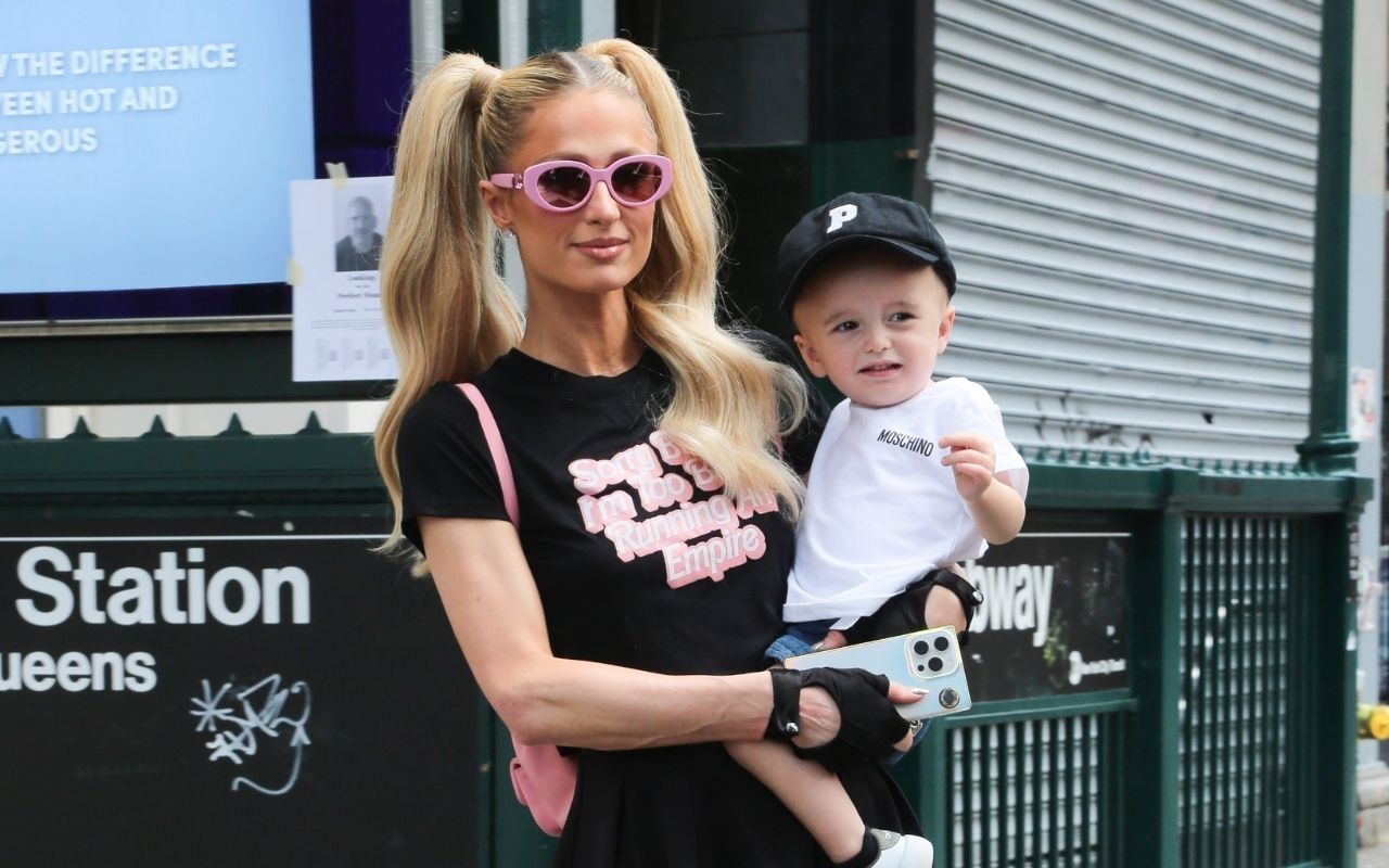 Paris Hilton e o filho Phoenix Barron