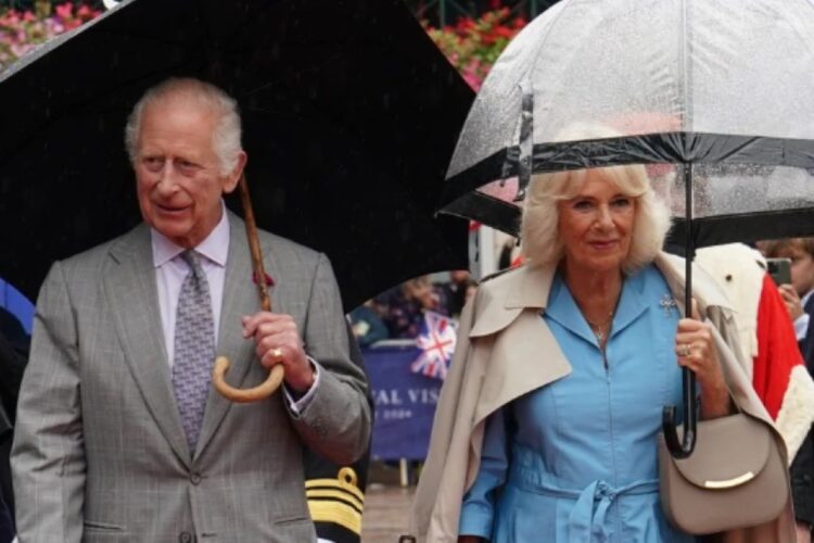 Rei Charles e Rainha Camilla Parker