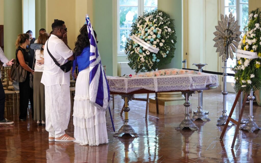 Rosa Magalhães é velada no Palácio da Cidade, Rio