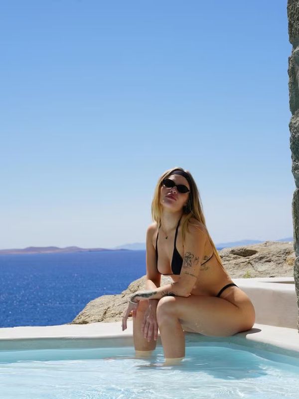 Luisa Sonza em Mykonos, na Grécia